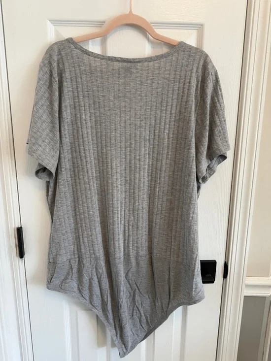 Torrid Gray Short Sleeve Ribbed Henley Bodysuit Sz 4X - Picture 5 of 7